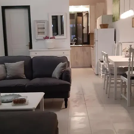 Hannas Paradise - Evi Holiday home *